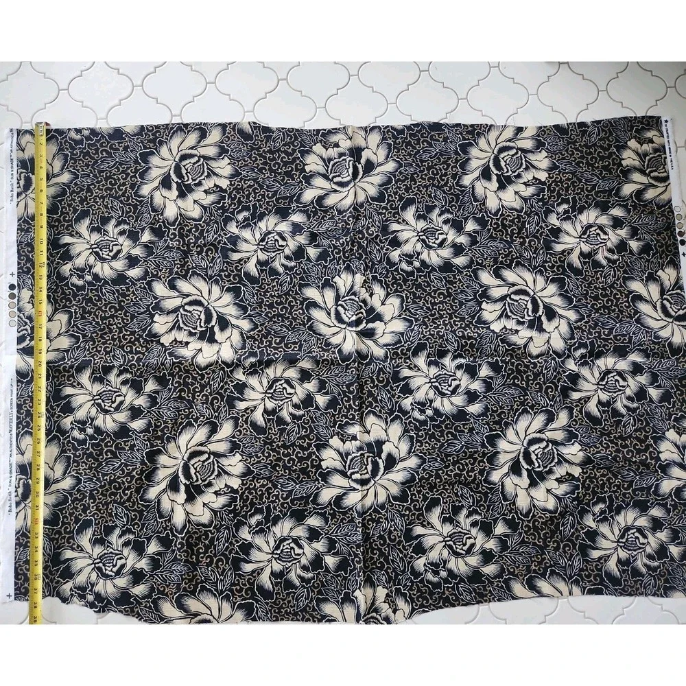 1 Yard/Waverly Sun N Shade BOHO BATIK Black Tan Floral Outdoor Fabric 56 Wide